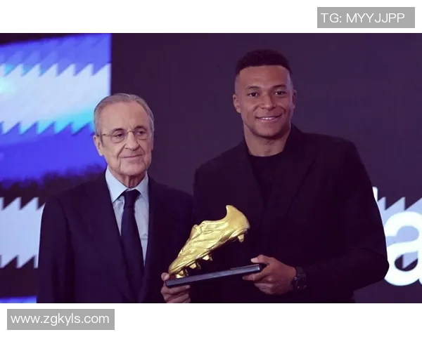 皇马足球明星奖杯的辉煌历程与传奇球员的荣耀时刻